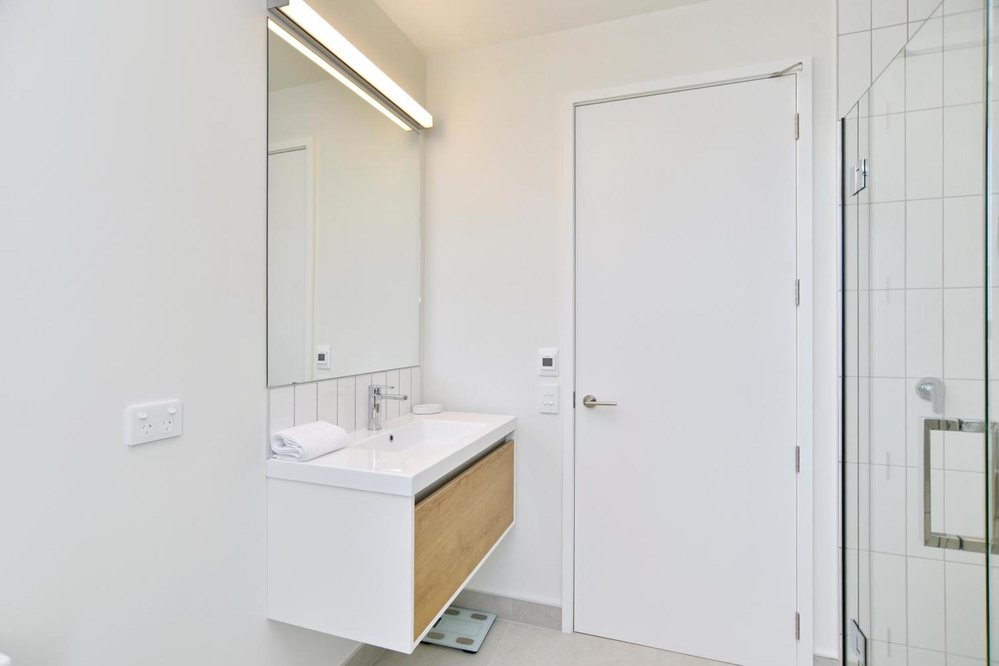 Hereford St Apartment - Christchurch Holiday Homes Экстерьер фото